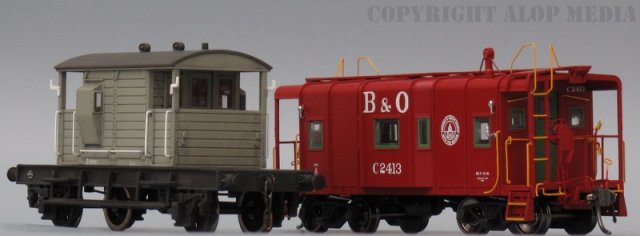 4mm (OO) scale SR 25 Ton Pill Box Brake Van & 3.5mm (HO) scale B&O I-12 Caboose