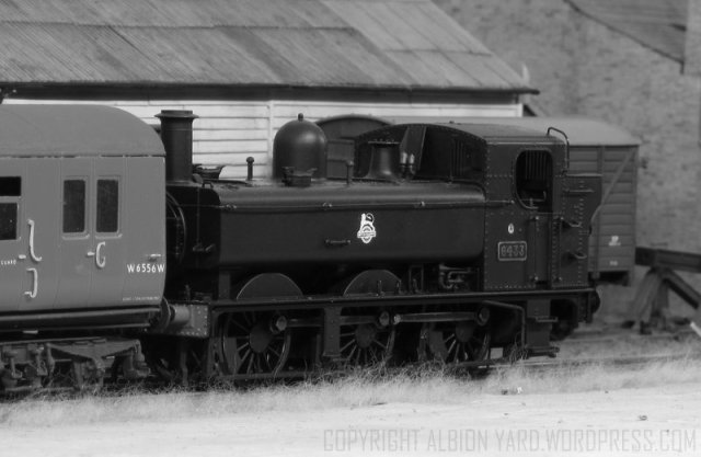 Bachmann 61-635 64xx, after conversion and repaint